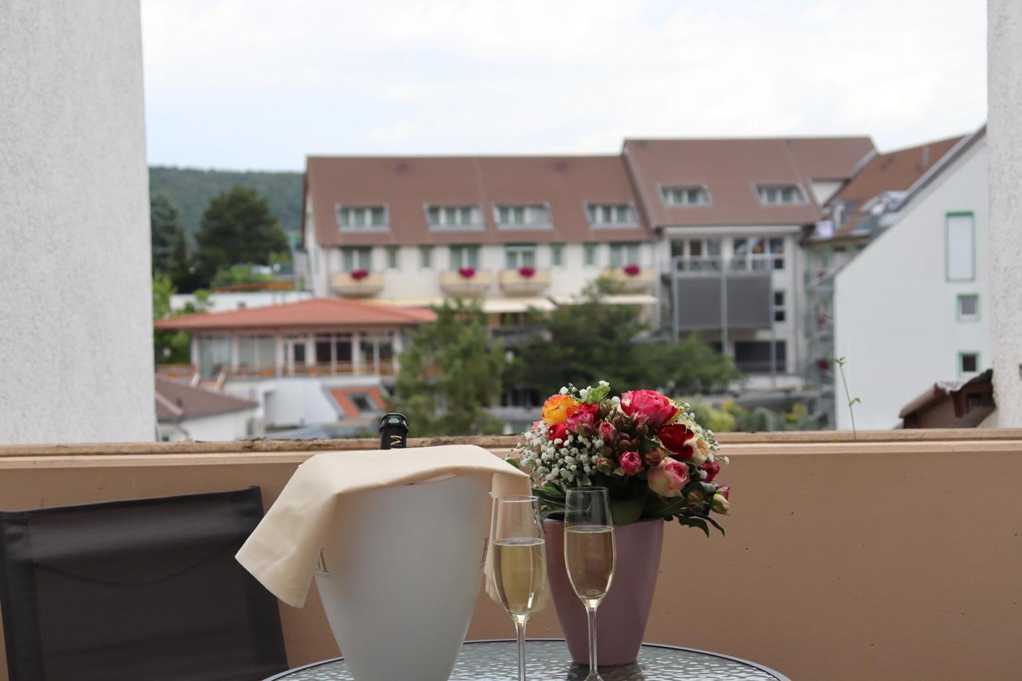 Wellness- Und Gartenhotel Heusser Bad Duerkheim Exterior photo